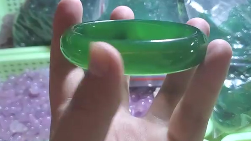 怎样识别玉手镯